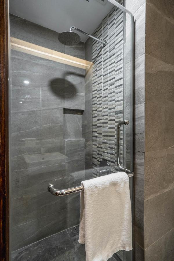Ano Hotel Miri Zewnętrze zdjęcie