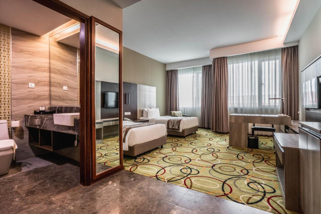 Ano Hotel Miri Zewnętrze zdjęcie
